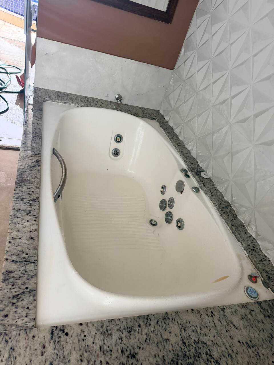 Banheira de hidromassagem
